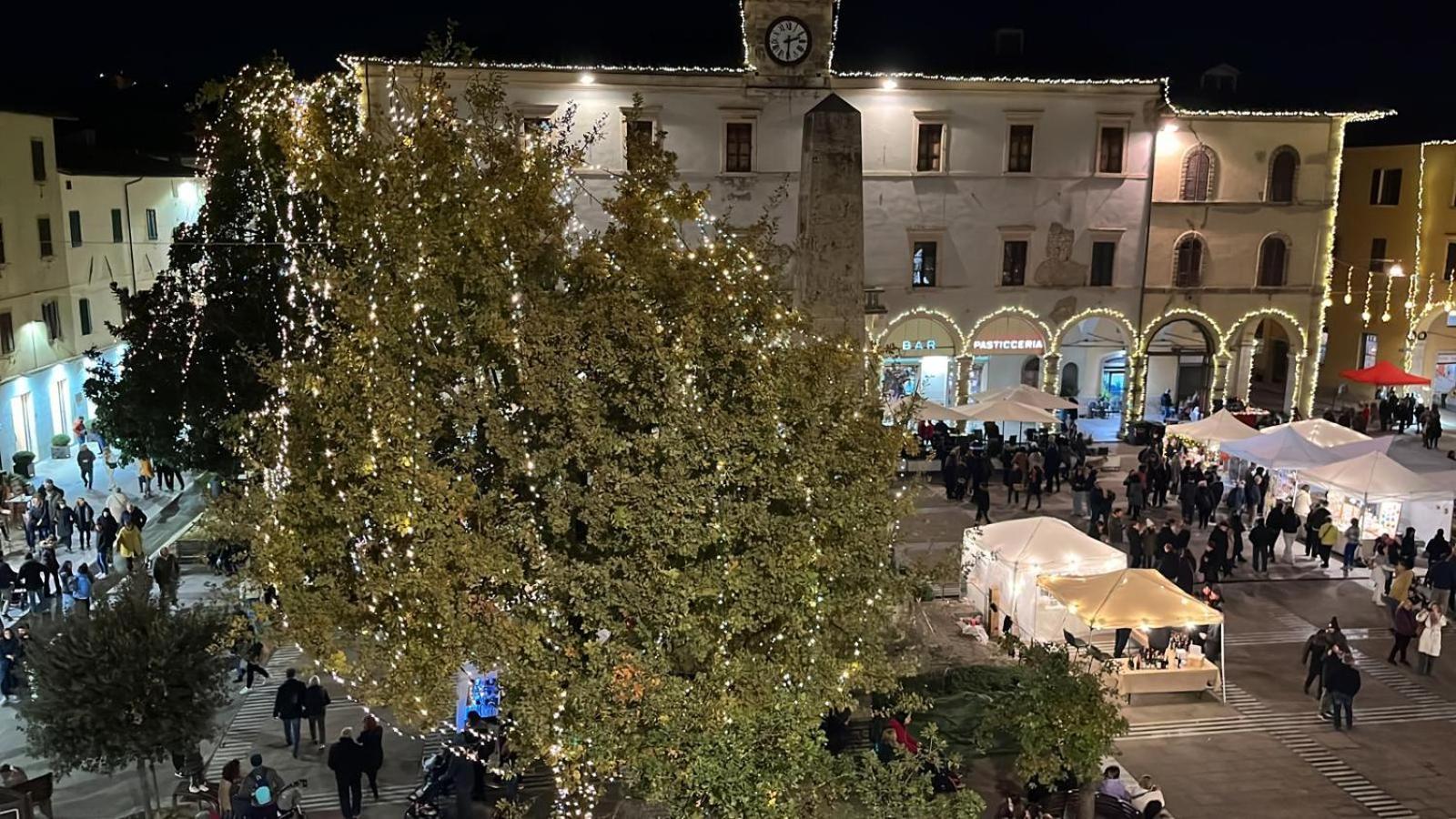 Piazza Arnolfo 1932 Daire Colle Val D'Elsa Dış mekan fotoğraf